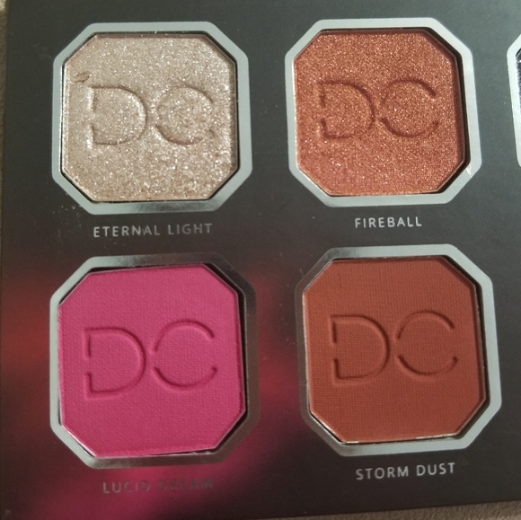 Domonique cosmetics celestial palette - Picture 5 of 6